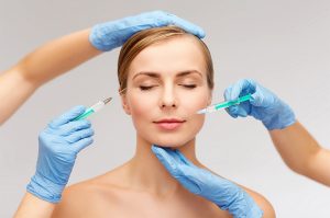 Preenchimento facial com ácido hialurônico: tudo sobre o procedimento