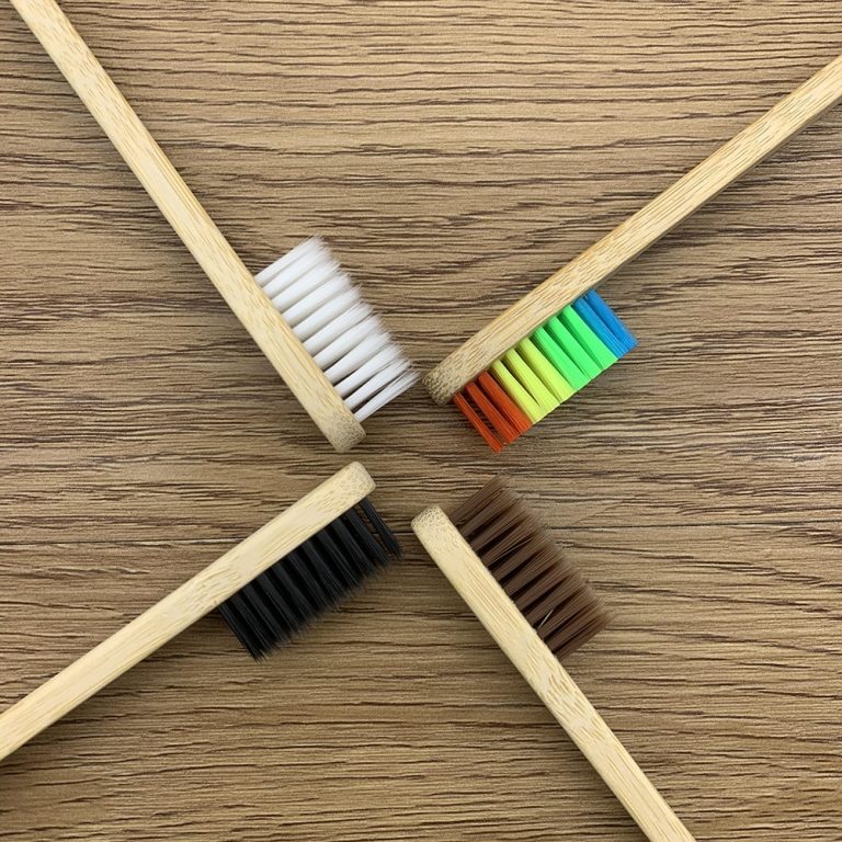 Escova de dente de bambu de várias cores